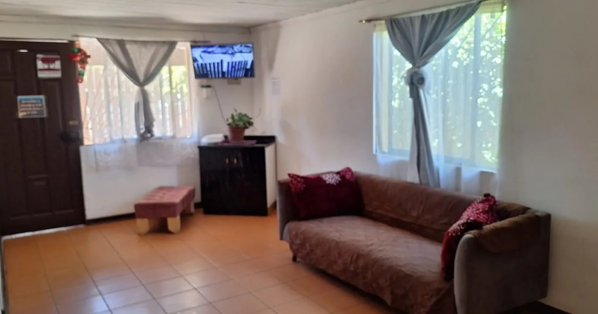 Hostal Los Robles Santa Cruz